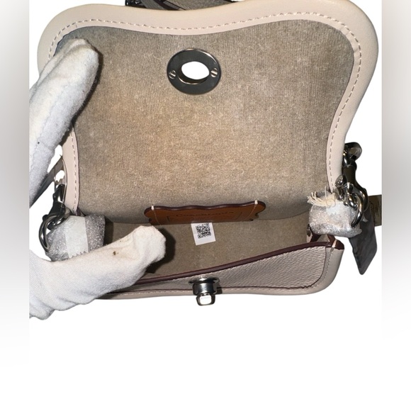 Mini Wavy Dinky Bag In Coachtopia Leather in Cloud NWT - Picture 10 of 12